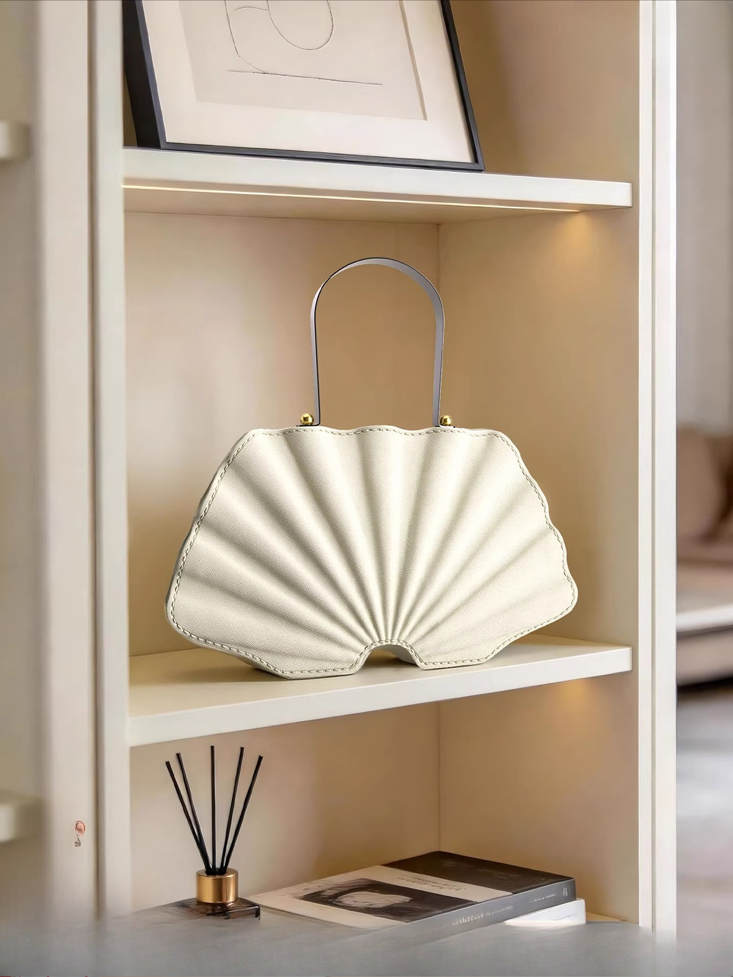 Creative Shell Bag Statue Art  - Resin Art Gift For Anniversary บทวิจารณ์และราคา