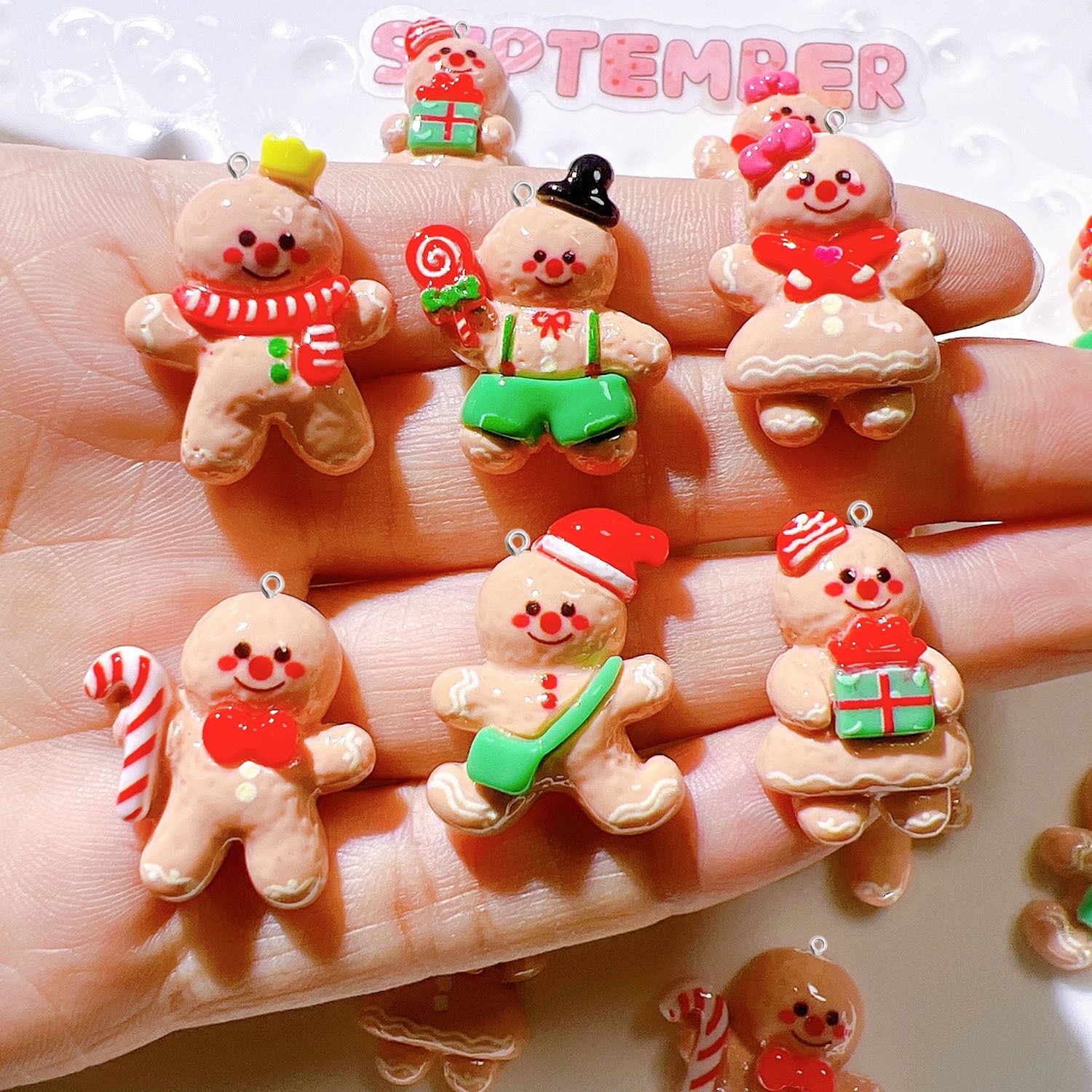 10Pcs Cute Christmas Doll Plan - Resin Art Earrings Material บทวิจารณ์และราคา
